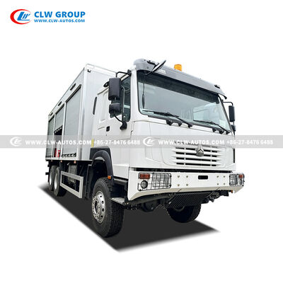 Sinotruk HOWO 6x6 All-Wheel Drive Crude Oil Tanker with 371HP Diesel Engine and Carbon Steel Tank for Off-Road Logistics